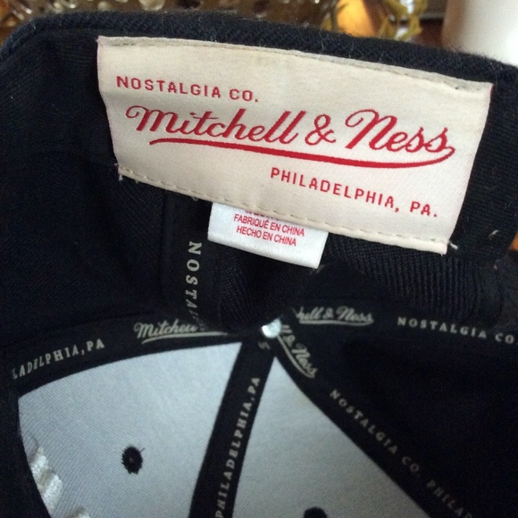 Mitchell & Ness Seen It All Adjustable Snapback Baseball Cap - Picture 5 of 6